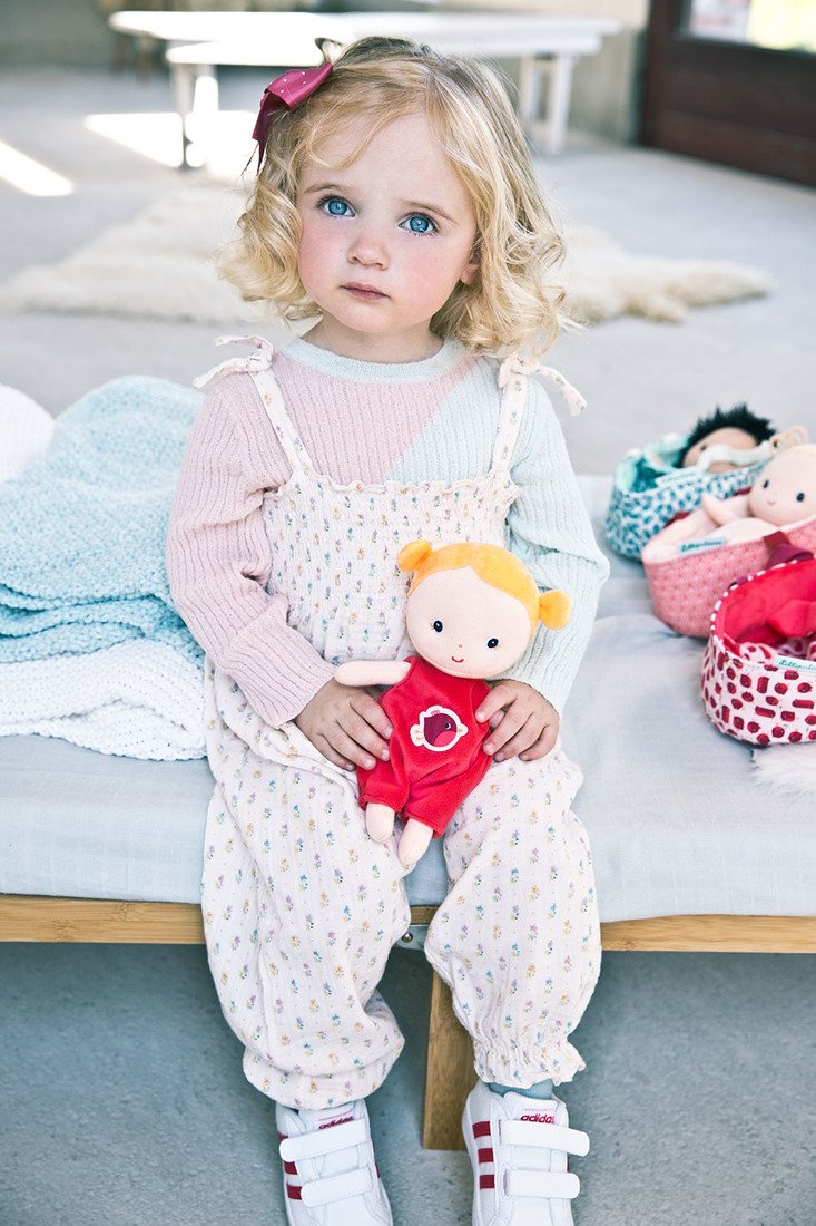 Lalka dzidziuś w koszyczku z ubrankiem i kocykiem Aghate 12 m+ LILLIPUTIENS - obrazek 6