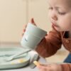 Kubek dla Dziecka Mini Mug Foodie Elphee Blue Done by Deer - obrazek 3