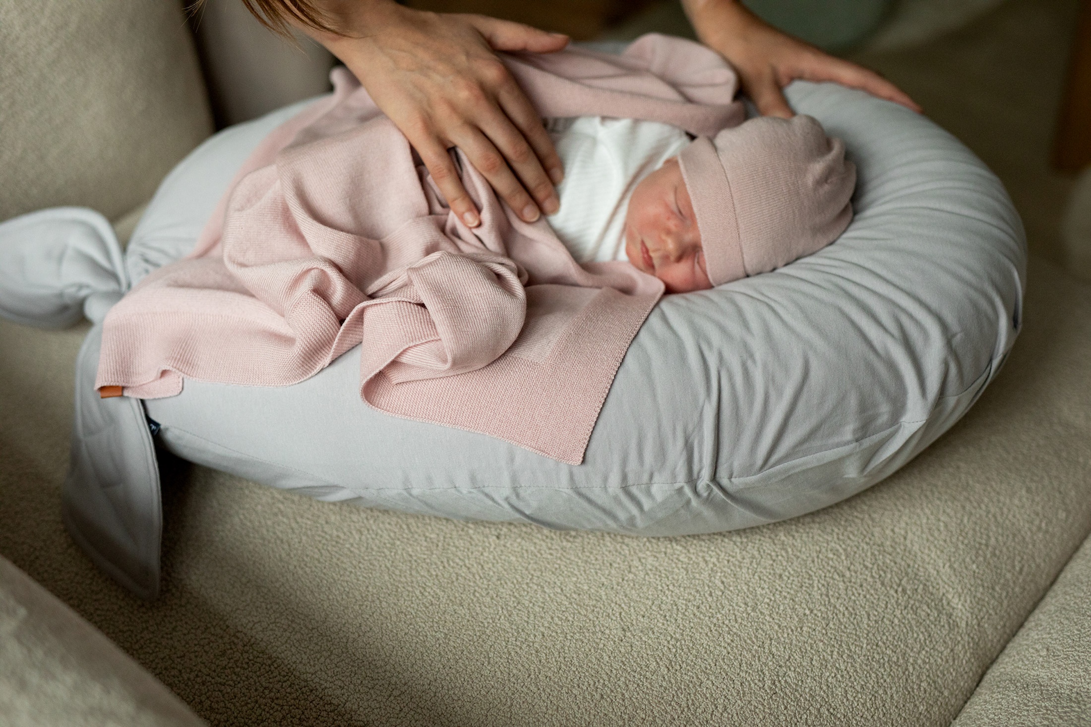 Poduszka ciążowa uniwersalna NEST by PUUKI LATTE - obrazek 14