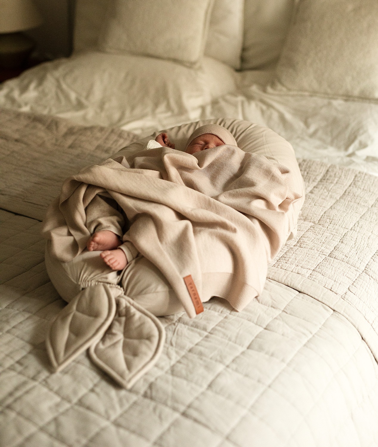 Poduszka ciążowa uniwersalna NEST by PUUKI LATTE - obrazek 8