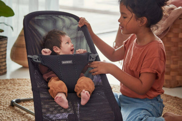 Leżaczek BLISS MESH - Antracytowy BABYBJORN - obrazek 5