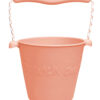 Składane wiaderko do wody i piasku Scrunch Bucket - Koralowy