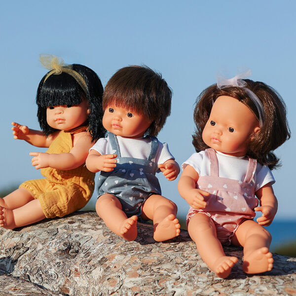 Lalka chłopiec Europejczyk 38 cm | Brązowe włosy | Miniland My Friends & Me - obrazek 2
