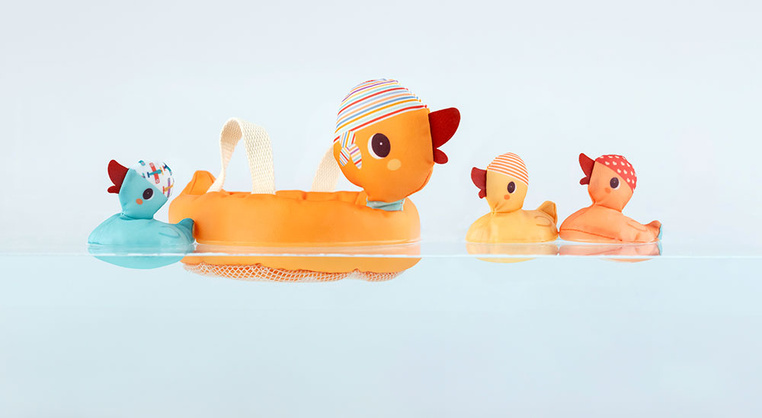 Kaczka i 3 magnetyczne kaczątka do kąpieli 9 m+ Lilliputiens - obrazek 6