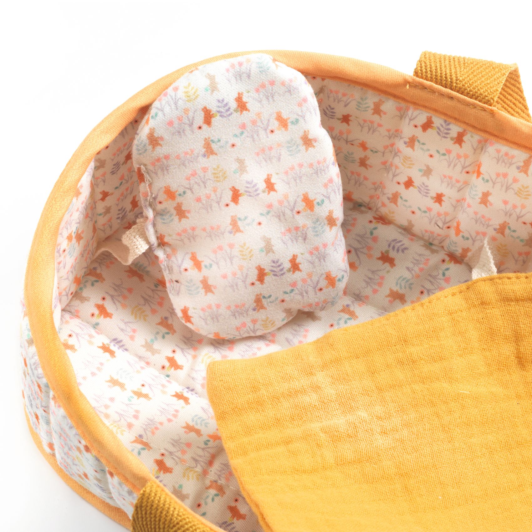 Lalka MINI SASHA w materiałowym koszu DJECO - obrazek 3