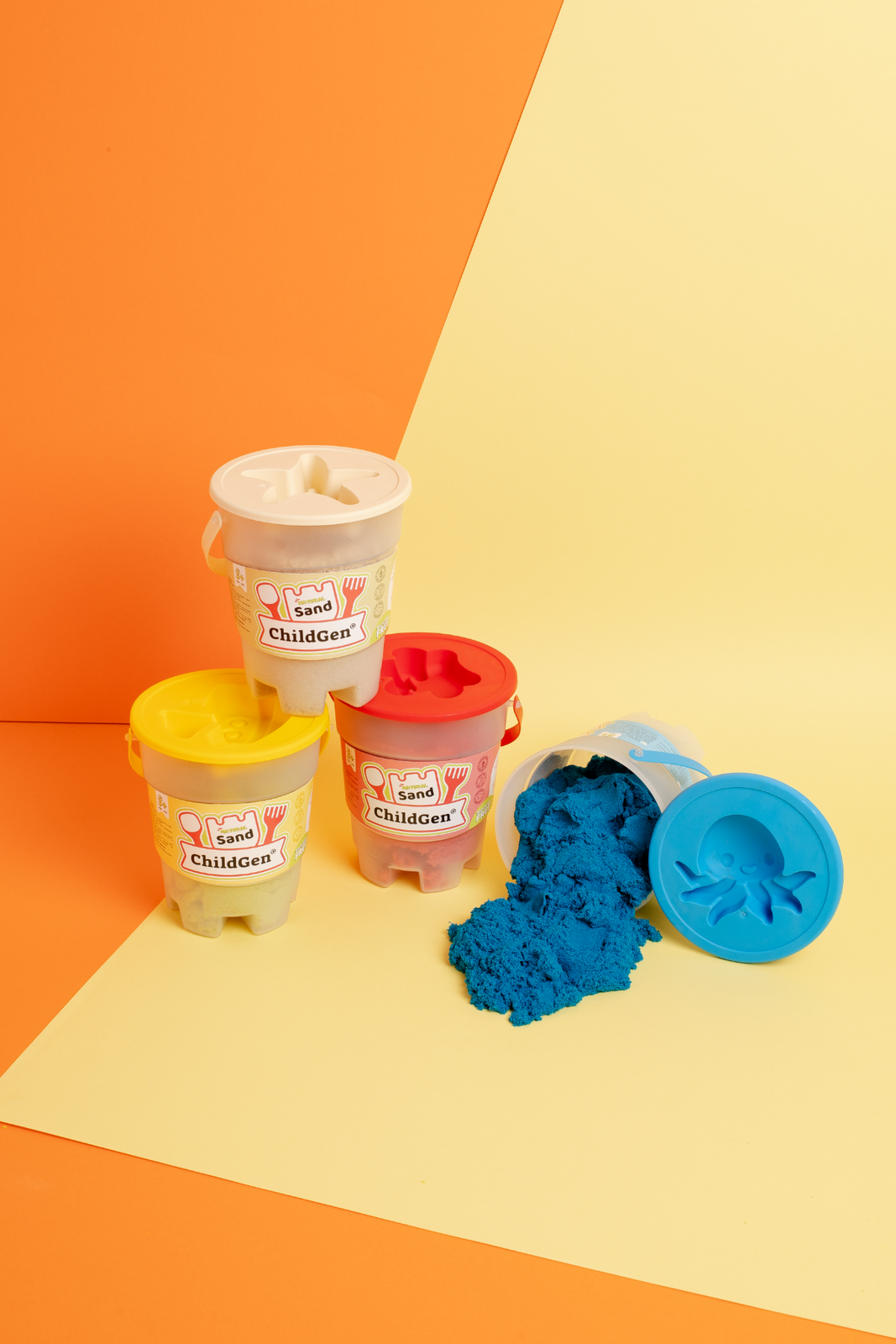 Piasek kinetyczny z foremką, 100% naturalny, 500g, kolor ŻÓŁTY, zapach brzoskwiniowy ChildGen - obrazek 2