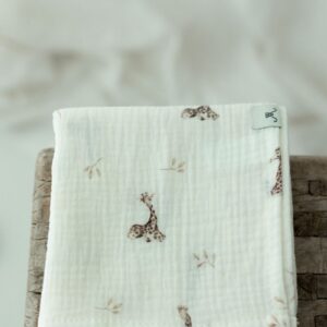 Pieluszka muślinowa z bawełny organicznej 60x65 - giraffes MEMI